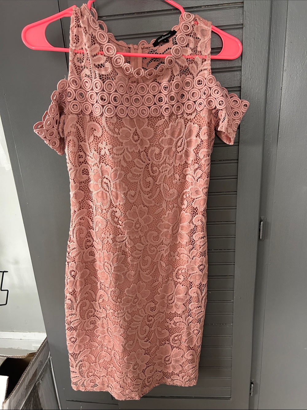 Lace Cold-Shoulder Sheath Dress in Dusty Rose
